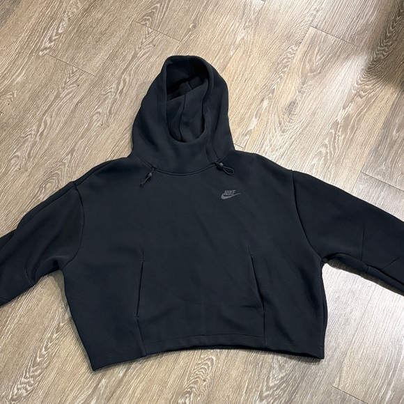 Nike Jackets & Blazers - Nike Black Cropped Pullover Hoodie with Subtle Swoosh